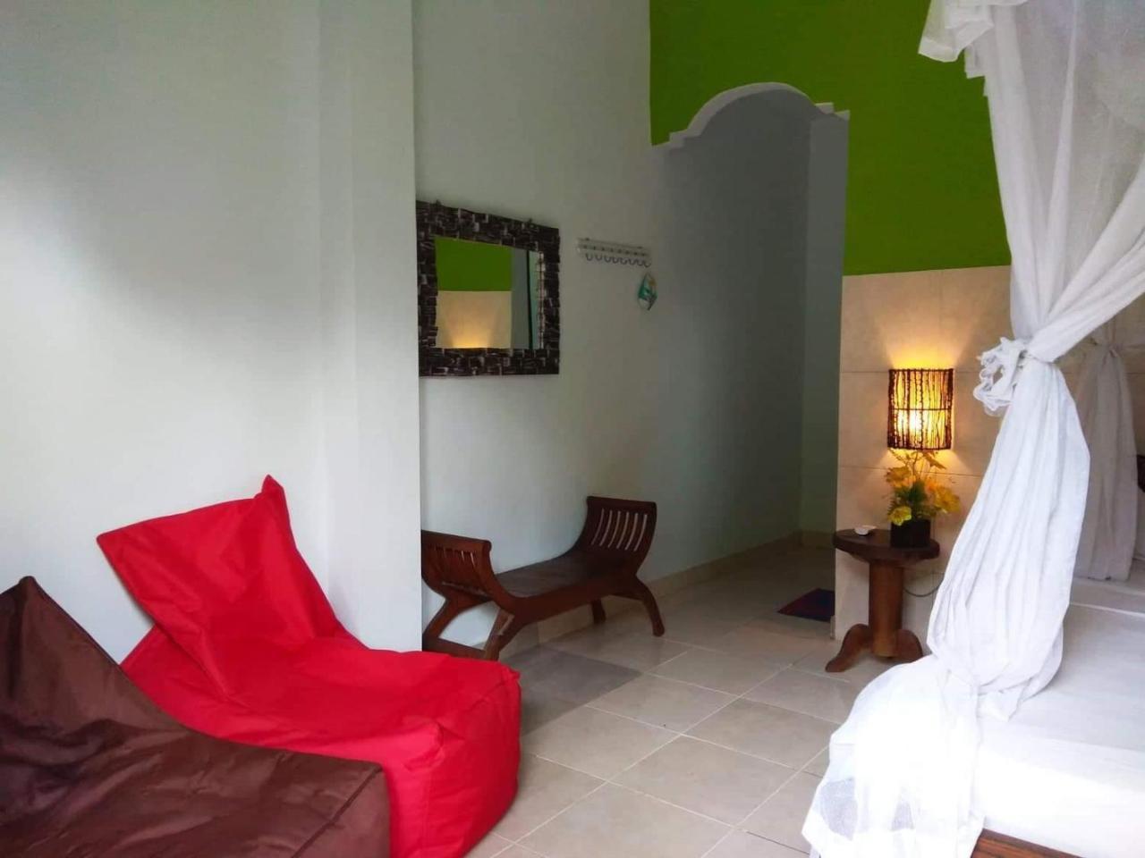 Rumahku Homestay Amed Екстериор снимка